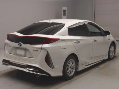 TOYOTA PRIUS PHV