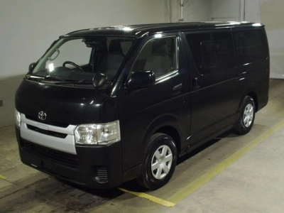 TOYOTA REGIUS VAN