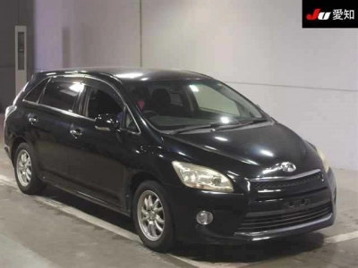 TOYOTA MARK X ZIO