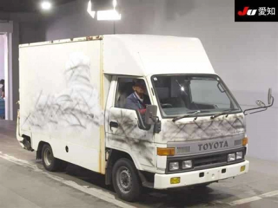 TOYOTA TOYOACE TRUCK