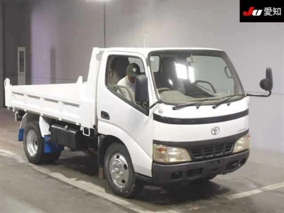 TOYOTA DYNA TRUCK
