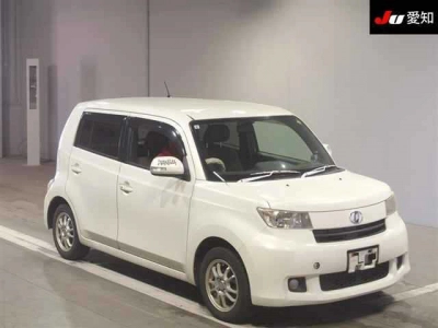 TOYOTA BB