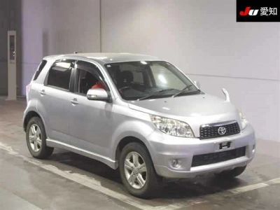 TOYOTA RUSH