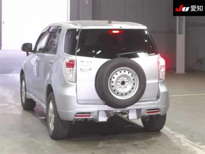 TOYOTA RUSH
