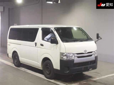 TOYOTA REGIUS VAN