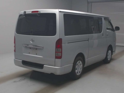 TOYOTA REGIUS VAN