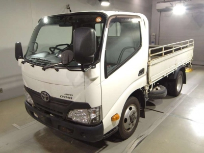 TOYOTA DYNA TRUCK