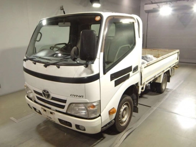 TOYOTA DYNA TRUCK
