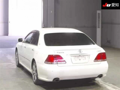 TOYOTA CROWN ATHLETE