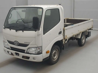 TOYOTA DYNA TRUCK