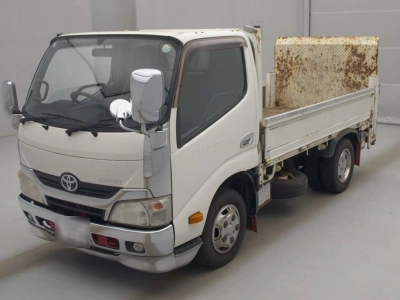 TOYOTA DYNA TRUCK