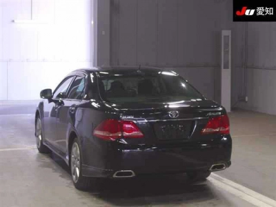 TOYOTA CROWN ATHLETE