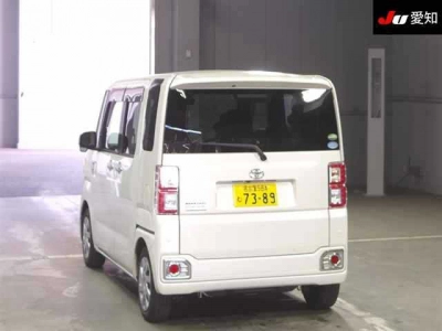 TOYOTA PIXIS MEGA