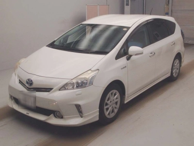 TOYOTA PRIUS ALPHA
