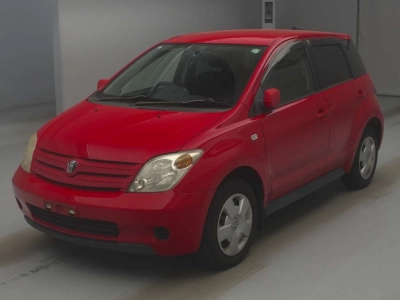 TOYOTA IST