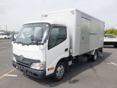 TOYOTA DYNA TRUCK