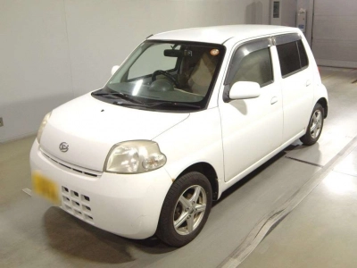 DAIHATSU ESSE