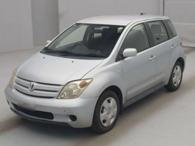 TOYOTA IST