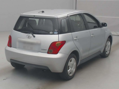 TOYOTA IST