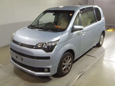 TOYOTA SPADE