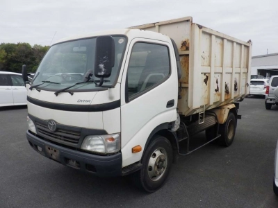 TOYOTA DYNA TRUCK