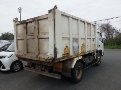 TOYOTA DYNA TRUCK