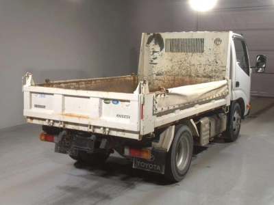 TOYOTA DYNA TRUCK
