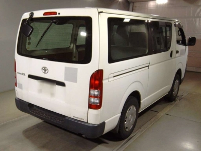 TOYOTA REGIUS VAN