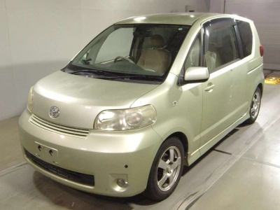 TOYOTA PORTE