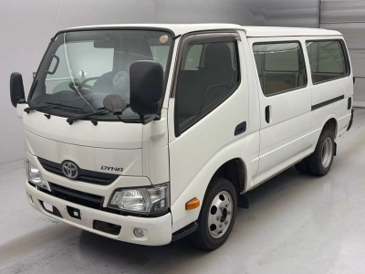 TOYOTA DYNA