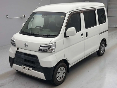 TOYOTA PIXIS VAN