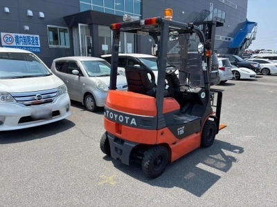 TOYOTA  FORKLIFT 