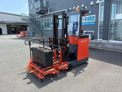 TOYOTA  FORKLIFT 