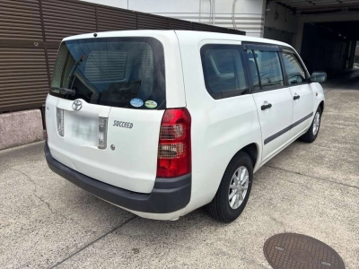 TOYOTA SUCCEED VAN