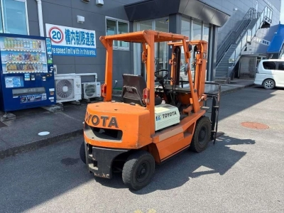 TOYOTA  FORKLIFT 