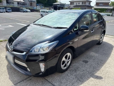 TOYOTA PRIUS PHV