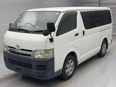 TOYOTA REGIUS VAN