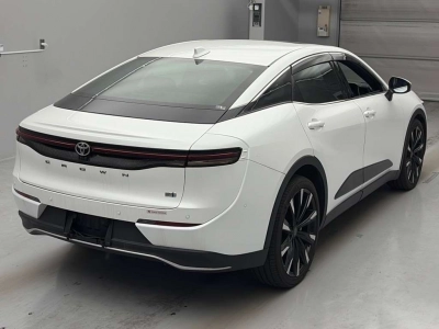 TOYOTA CROWN CROSSOVER