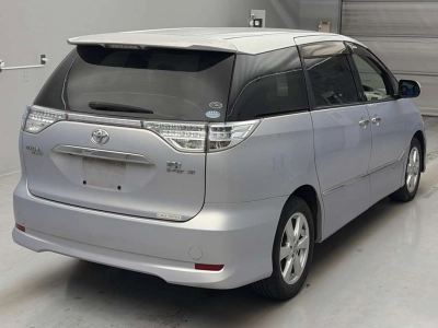 TOYOTA ESTIMA HYBRID