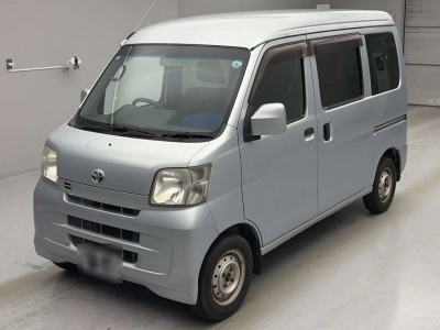 TOYOTA PIXIS VAN