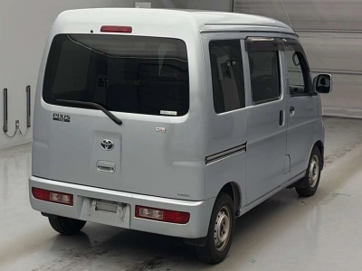 TOYOTA PIXIS VAN