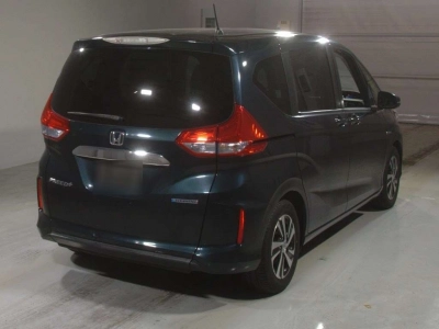 HONDA FREED + HYBRID