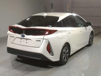 TOYOTA PRIUS PHV