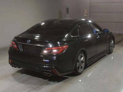 TOYOTA CROWN HYBRID