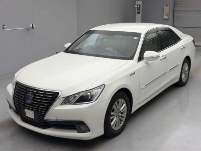 TOYOTA CROWN HYBRID