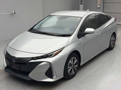 TOYOTA PRIUS PHV