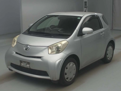 TOYOTA IQ