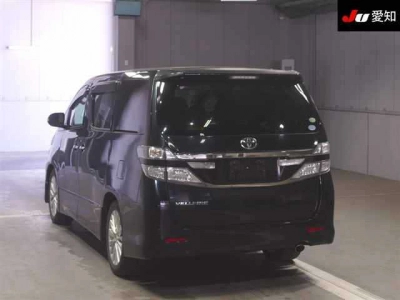 TOYOTA VELLFIRE