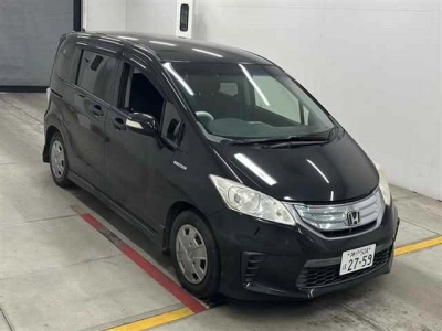 HONDA FREED HYBRID