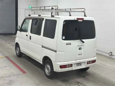 TOYOTA PIXIS VAN
